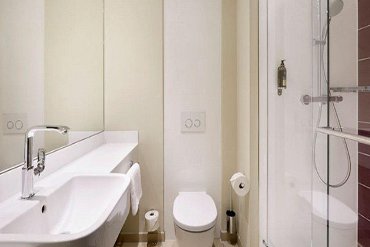 Premier Inn Nuernberg City Opernhaus Экстерьер фото