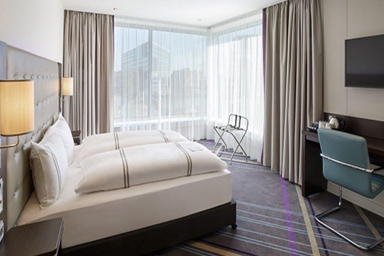 Premier Inn Nuernberg City Opernhaus Экстерьер фото