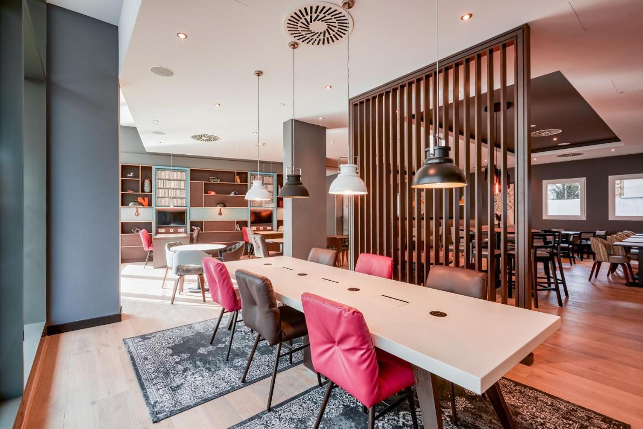 Premier Inn Nuernberg City Opernhaus Экстерьер фото