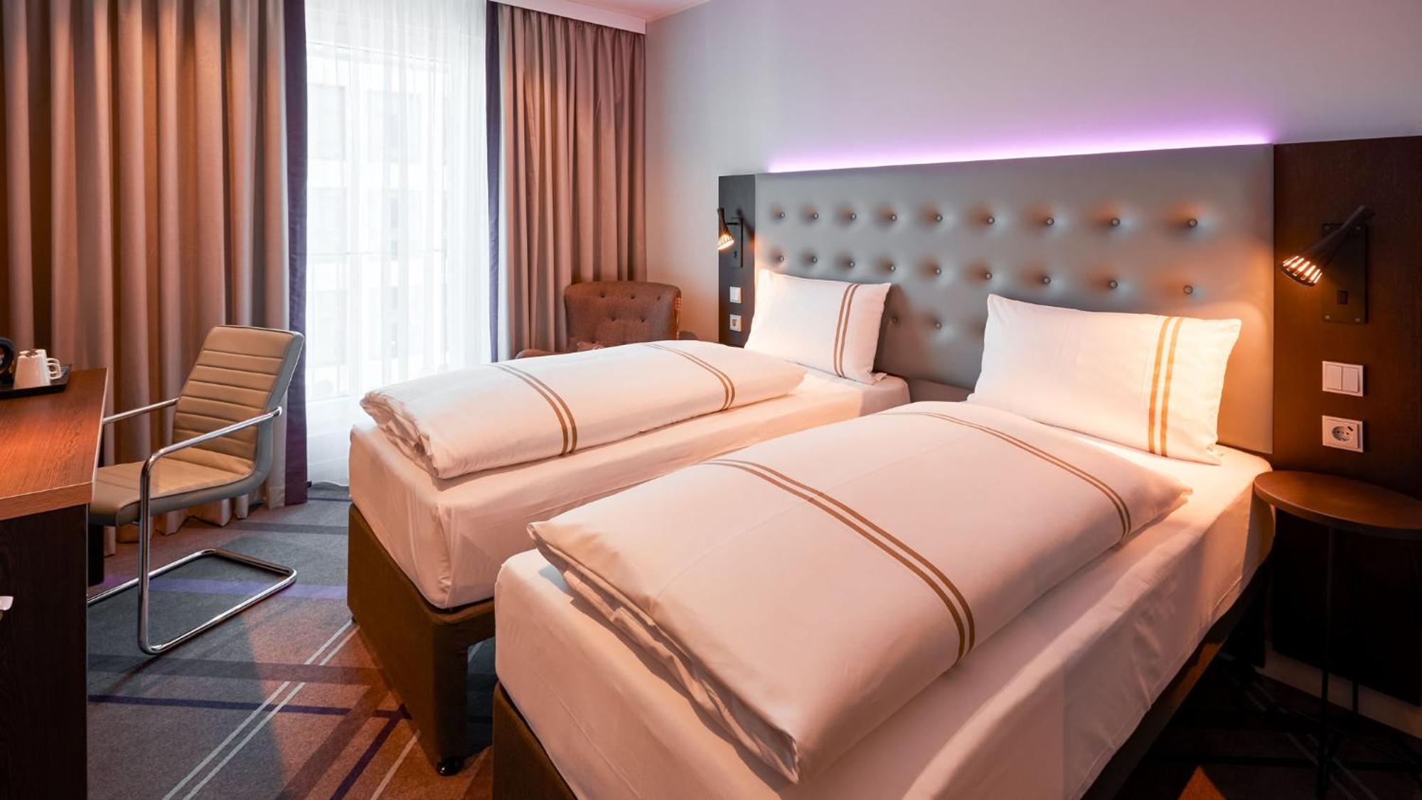 Premier Inn Nuernberg City Opernhaus Экстерьер фото