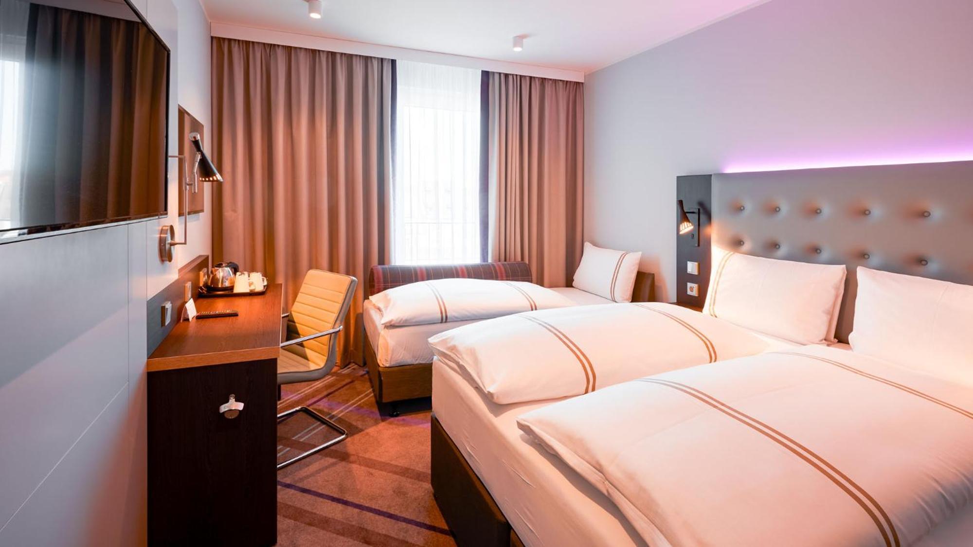 Premier Inn Nuernberg City Opernhaus Экстерьер фото